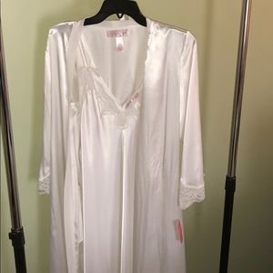 Floor length Night gown and robe set